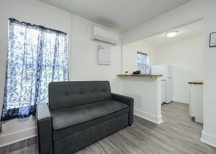 Unit 6 Chill Getaway Holiday home Pensacola